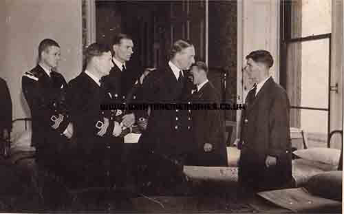 Billy Jager in  Hospital with Admiral Sir Percy Noble, The C-In-C Western Approaches, visiting a Royal
Naval Auxiliary Hospital, at Cholmondley Castle, Cheshire